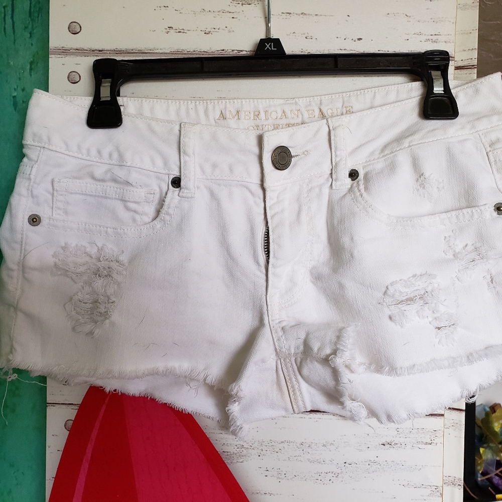 AEO White Distressed Cutoff Shorts